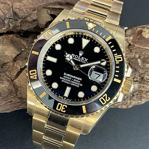 rolex submariner or jaune prix|rolex submariner gold case.